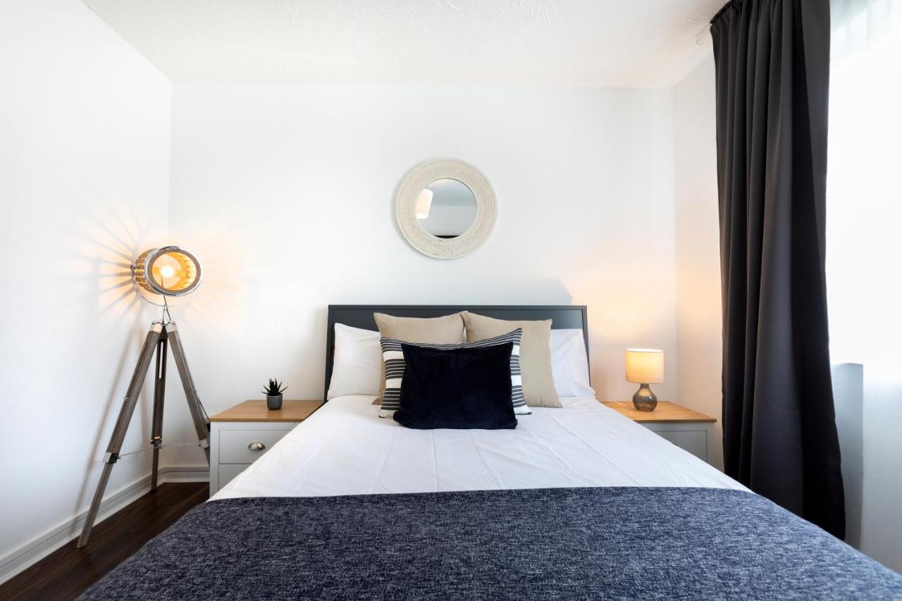 1-Bedroom Apartment With A Private Garden, Beach 5-Min Walk Weymouth Ruang foto